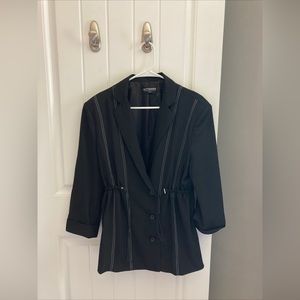 kittenish black blazer contouring regular size s.